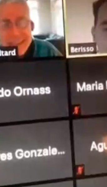 Me pudre tu cara y tu bigote: la humillación de un docente universitario de la UCA a un alumno en una clase virtual