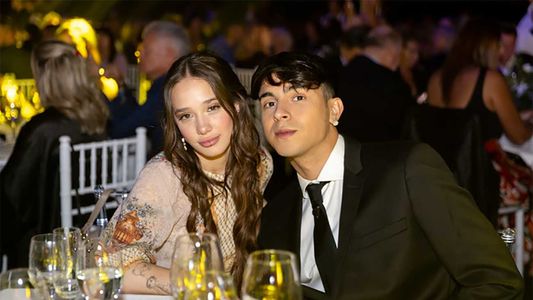 ¡Muy enamorados! El romántico gesto de Rusherking a Ángela Torres que derritió las redes
