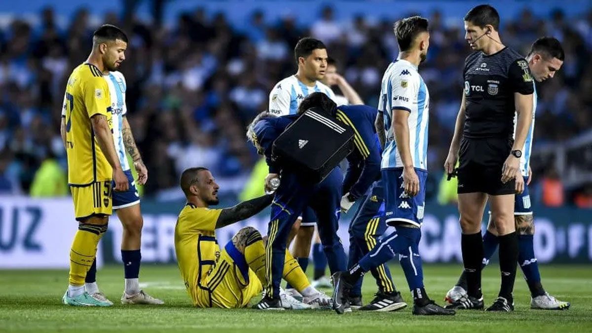 Darío Benedetto se lesionó a pocos días de la final de la Copa Libertadores