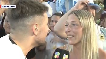 La tremenda desilusión que se llevó la hincha que encaró al notero de América Noticias