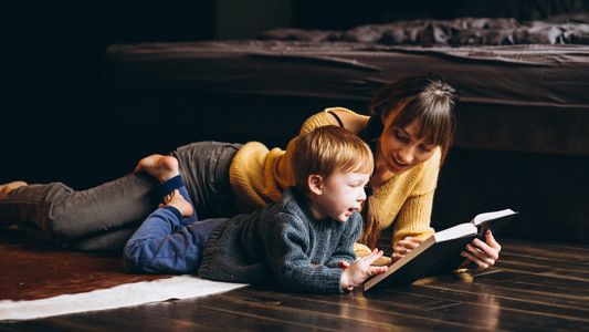 Siempre hay algo para leer: lanzan una campaña nacional para fomentar el hábito de lectura en el hogar