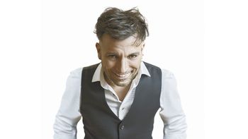 Martín Bossi inauguró la marquesina más grande de Mar del Plata