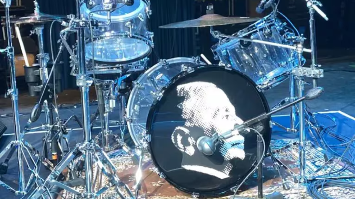 Javier Milei en el Luna Park: quién es el hombre de la batería de Bertie Benegas Lynch. (Foto: gentileza TN)