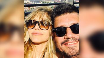 Sol y mensajes de amor entre Tinelli y Guillermina Valdés en una terraza porteña