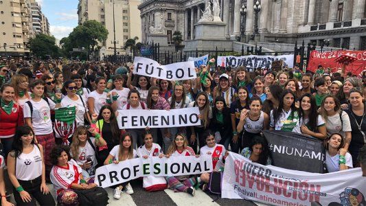 Fútbol femenino profesional: AFA escuchó el reclamo e invertiría $24 millones en contratos para futbolistas