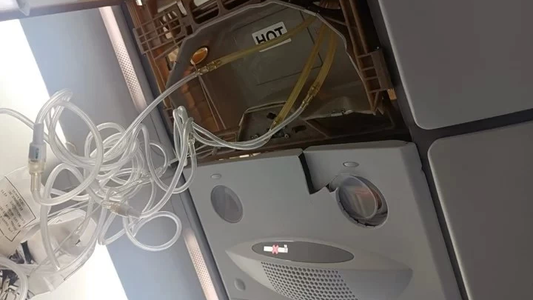 Fuertes turbulencias en un vuelo de Aerolíneas Argentinas: así quedaron los pasajeros y el interior del avión