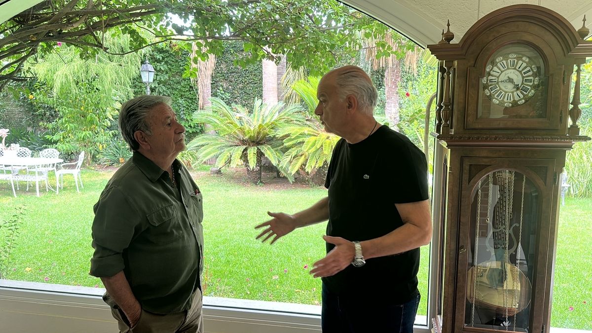 Eduardo Duhalde y Néstor Grindetti, intendente de Lanús (Foto: Twitter oficial de Néstor Grindetti).