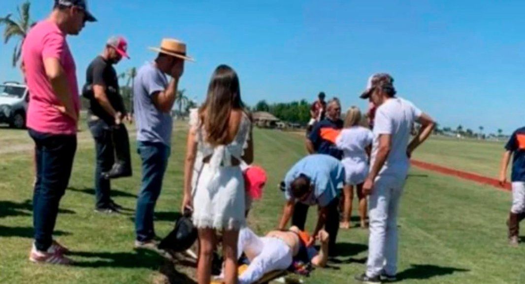 Fernando Burlando se cayó de un caballo durante un partido de polo, sufrió un duro golpe y está internado