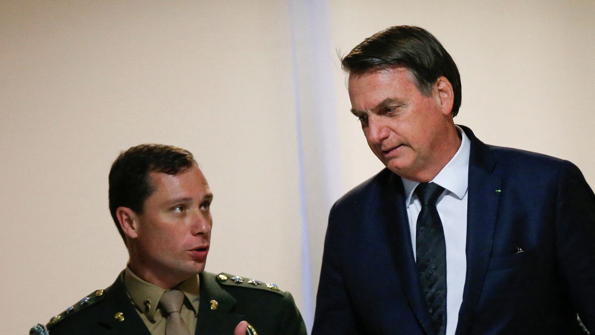 Jair Bolsonaro no podrá comunicarse con su exasistente mientras es investigado en Brasil. (Archivo)