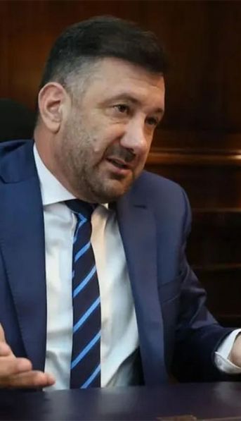 La Justicia Federal pidió la extradición del ex senador Edgardo Kueider y su secretaria