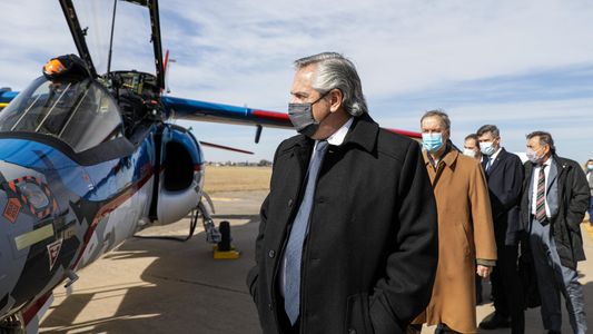 Varados: Alberto Fernández evalúa escenarios para flexibilizar (sin que se note) el cupo a más de 600 viajeros por día