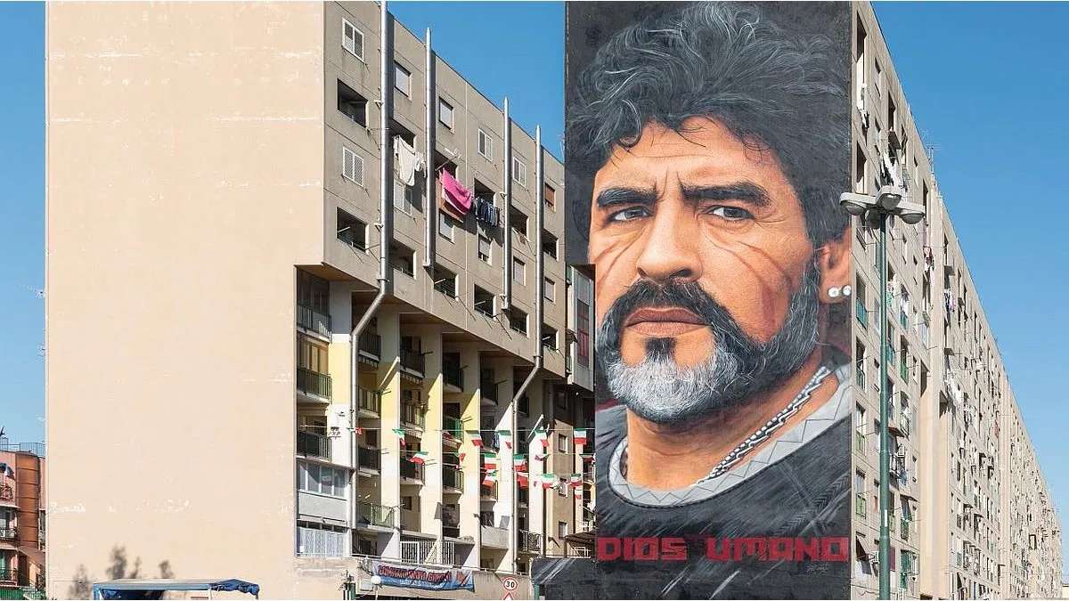 El mural de Diego Maradona que será derrumbado en Italia, el próximo 2 de febrero (Foto: archivo).