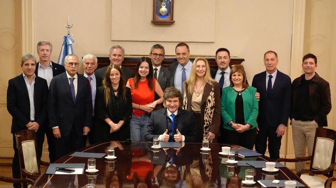El Gobierno afina la estrategia para aprobar la reforma laboral, glaciares y el nuevo régimen penal Juvenil