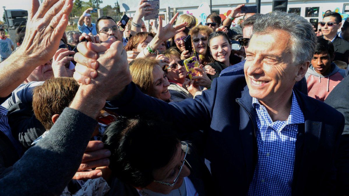 Busca remontar: Macri dio marcha atrás con el recorte de asignaciones y hoy anuncia nuevos créditos de Anses