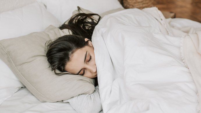 Sufre el síndrome de la Bella Durmiente y su vida es un calvario