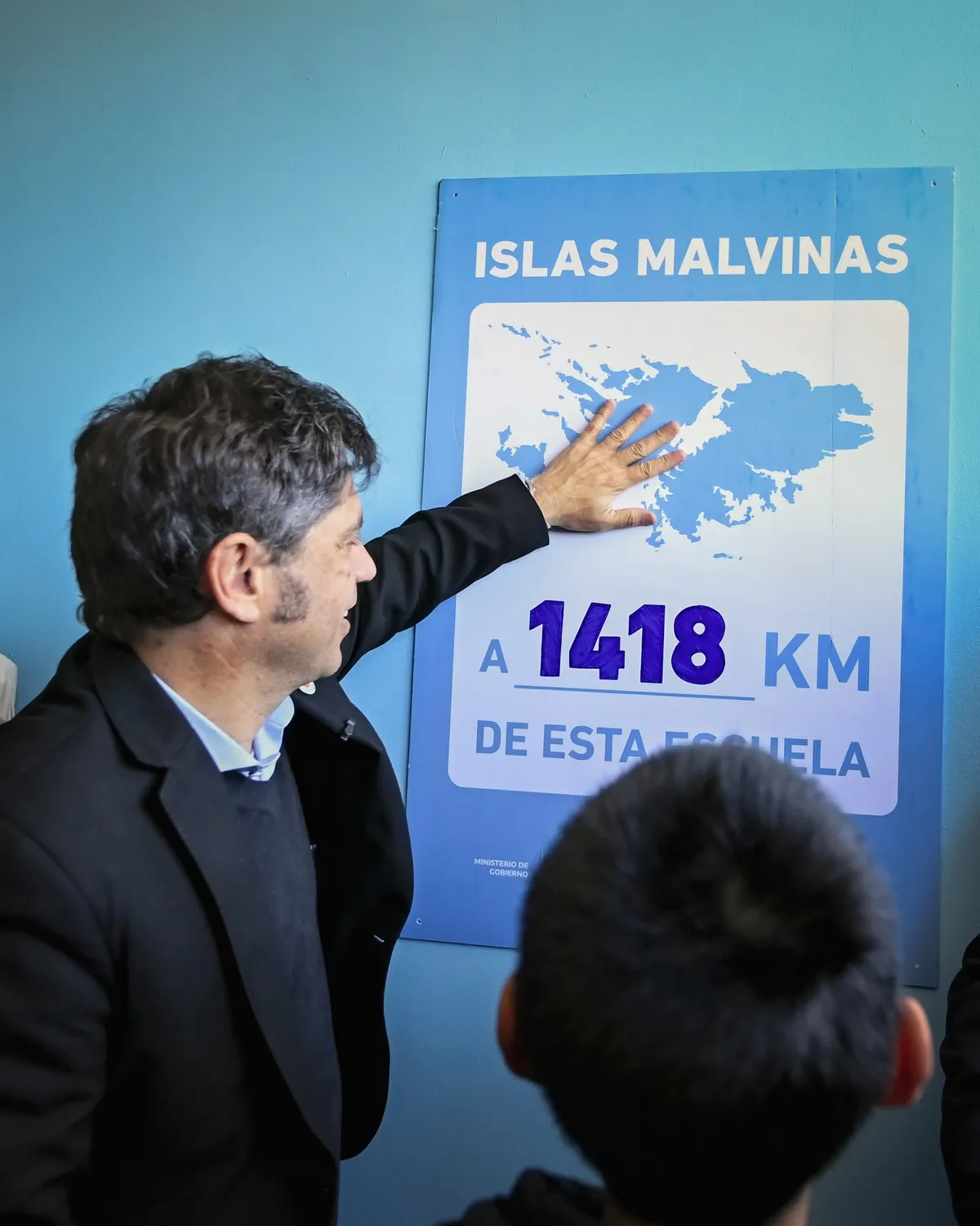 La imagen con la que Axel Kicillof acompañó su posteo sobre la cadena nacional de Javier Milei en la red social X  (Foto: @Kicillofok)