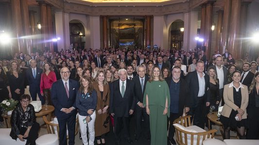 El mensaje de alerta en la cena de Conciencia: Sin educación no hay desarrollo económico