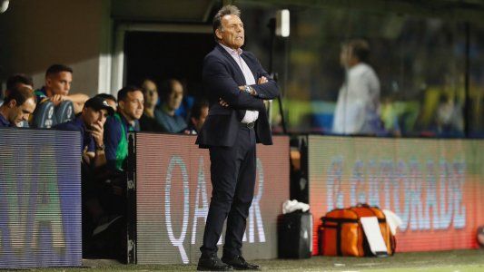 El delantero que buscan Russo y Riquelme para pelear por ser el 9 de Boca