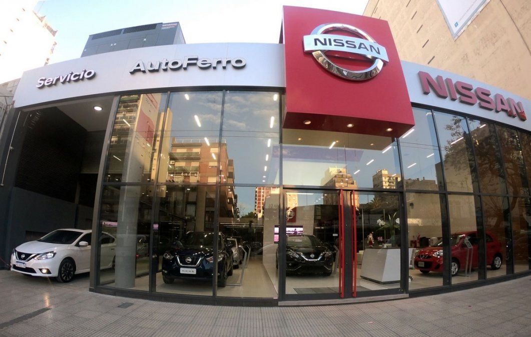 Nissan reabre su red de concesionarios