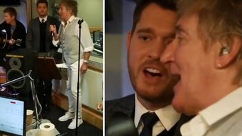 Rod Stewart y Michael Bublé cantaron juntos en un estudio de radio