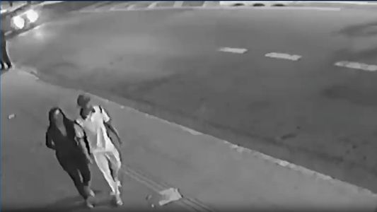 Estaba embarazada de 8 meses, caminaba por la vereda y terminó de forma trágica