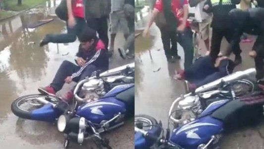 Motochorro pidió llorando que los vecinos dejaran de golpearlo