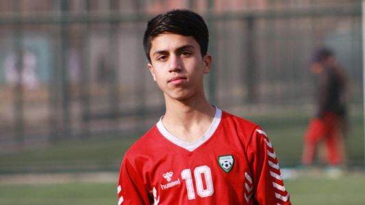 Afganistán: un jugador murió tras intentar escapar en avión
