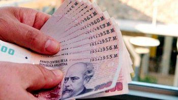 A pesar del aumento del 35%, una familia con dos sueldos mínimos sigue sin superar la línea de pobreza