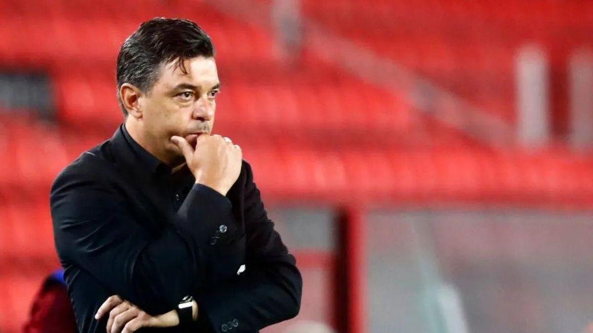 Gallardo y la bronca por perder a otro jugador de cara a la definición.