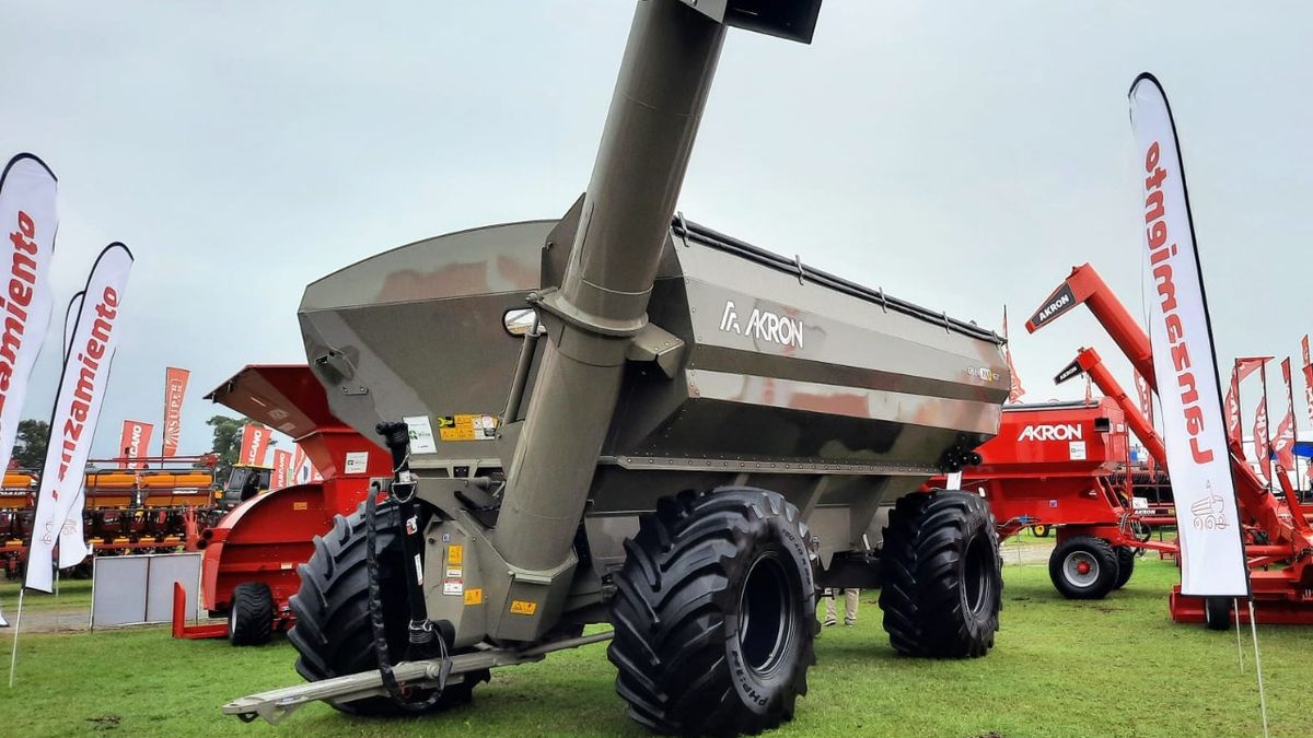 AKRON presentó sus modelos en Expoagro.