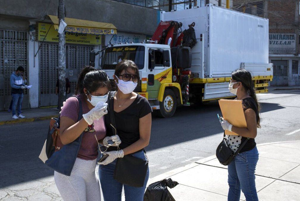 La OMS advierte que aún no se comprobó que haberse curado de coronavirus signifique ser inmune