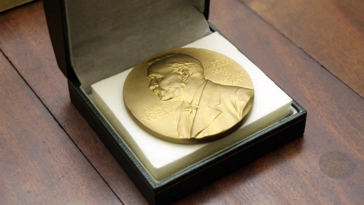 Nobel de Literatura: quiénes son los favoritos y cuáles son las posibilidades de un escritor argentino