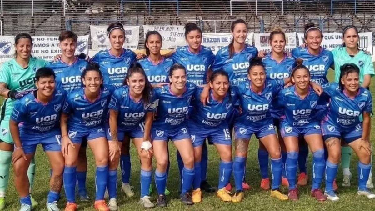 El plantel de Argentino de Rosario renunció por completo. (Foto: TyC)