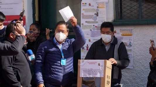 ¿Quién es Luis Arce, el ministro de Economía de Evo Morales que llegó a la presidencia de Bolivia?