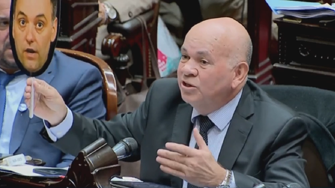El fuerte cruce en el Congreso entre Martín Menem y un diputado peronista