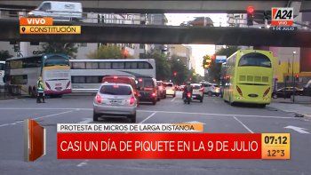 Piquete de choferes de micro y caos de tránsito