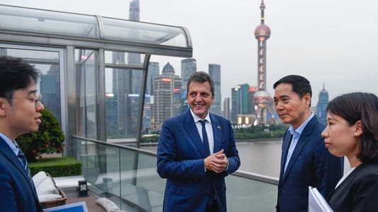 Gira de Sergio Massa en China: tras reunirse con Dilma Rousseff por los Brics, el Gobierno busca nuevos mercados en Beijing