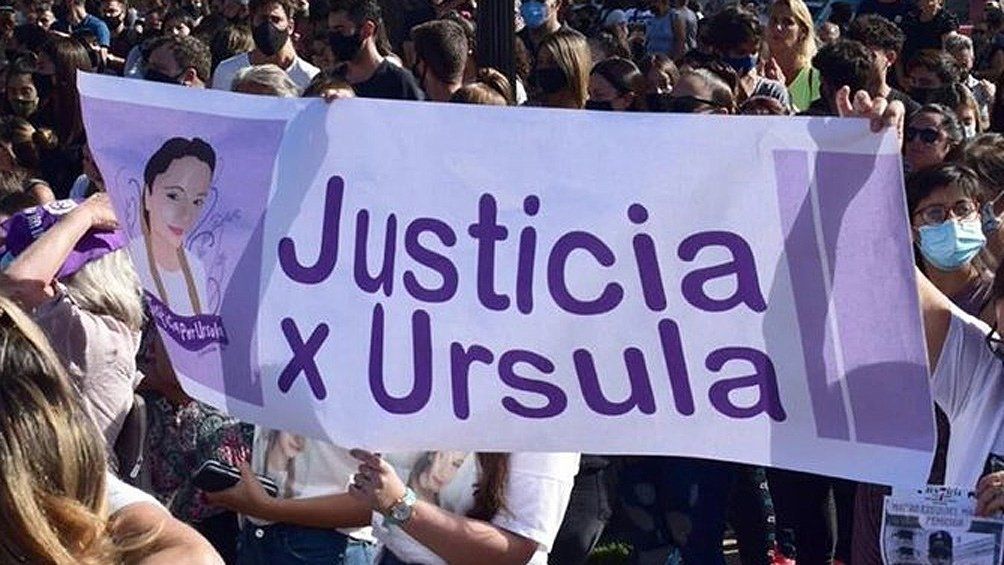 Tras el asesinato de Úrsula, miles de personas marcharon contra los femicidios y reclamaron justicia