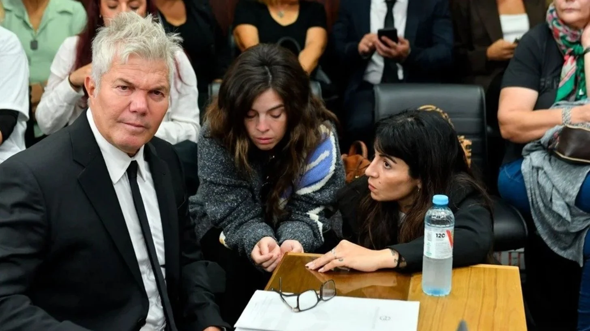 Fernando Burlando dijo presente en la primera audiencia del juicio. (Foto: X)