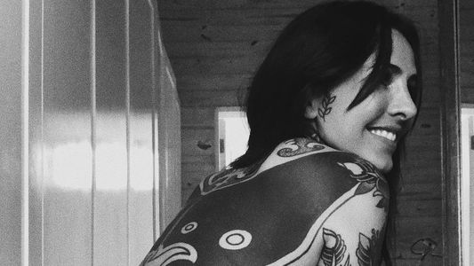 El desnudo de Candelaria Tinelli con un mensaje sobre la libertad de expresión