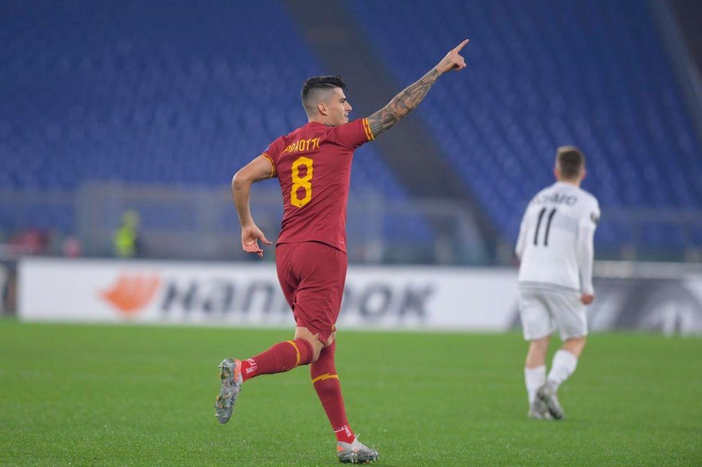 Europa League: con un gol y una asistencia de Perotti, Roma empató 2-2 ante Wolfsberger y pasó a 16vos de final