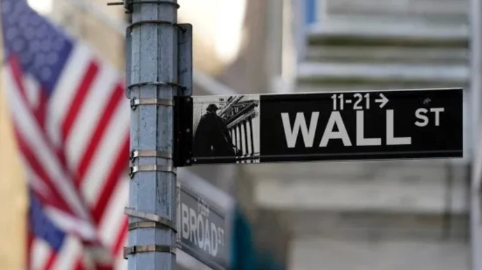 En medio del feriado local, acciones y bonos argentinos cotizaron en alza en Wall Street