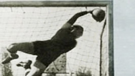 La increíble vida del arquero al que le faltaba un brazo y pudo atajar en Primera