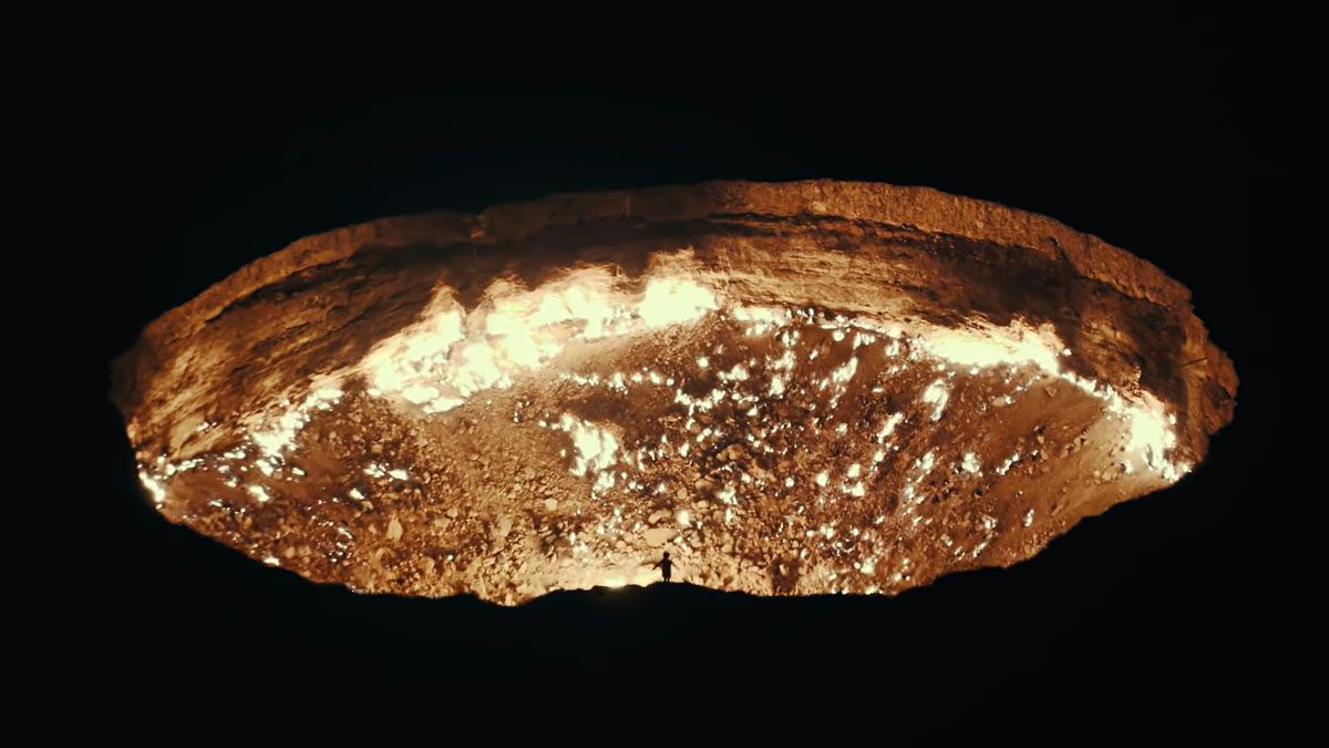 Una vista increíble del Cráter de Darvaza. De noche, con el fuego como iluminación ensoñadora (Foto: Archivo)