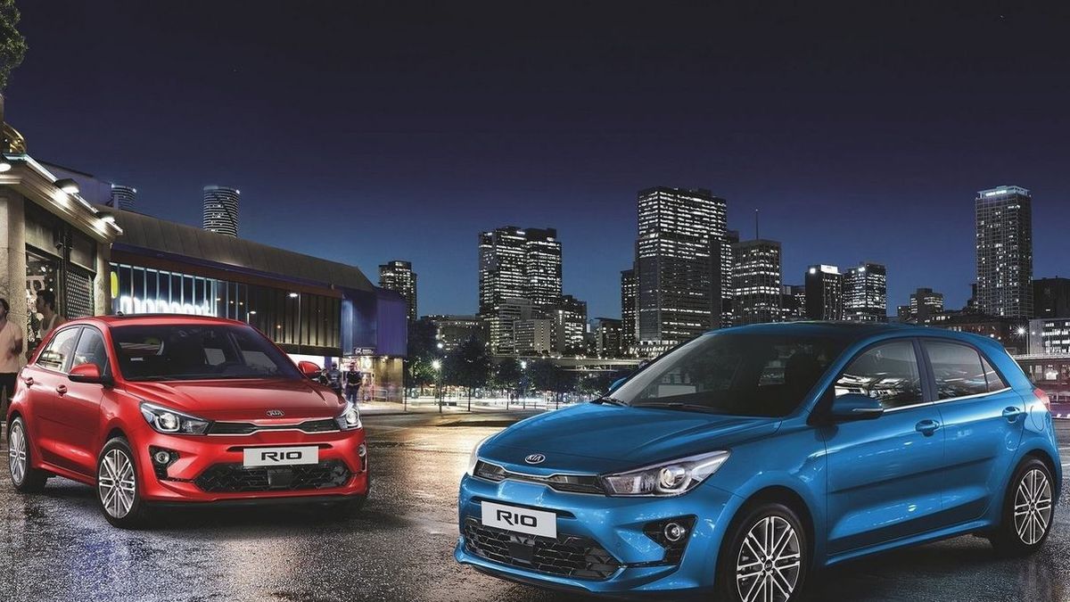 Kia comercializa en nuestro país el nuevo Rio 2021. Esta actualización apunta a realzar la impronta deportiva de su diseño que estrena un frontal más agresivo; el Rio luce una mirada aún más audaz producto de los faros bi-direccionales halógenos que en su interior albergan la luz de giro