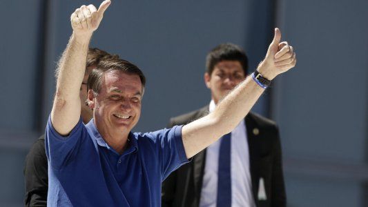 Una revista científica apunta contra Bolsonaro como un escollo: Cambia drásticamente o será el próximo en irse del poder