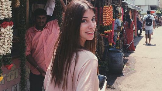 El viaje místico de una ex de Gastón Soffritti con su nuevo novio