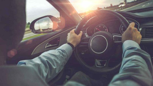 Las vidas de los otros durante la apasionante experiencia de renovar la licencia de conducir