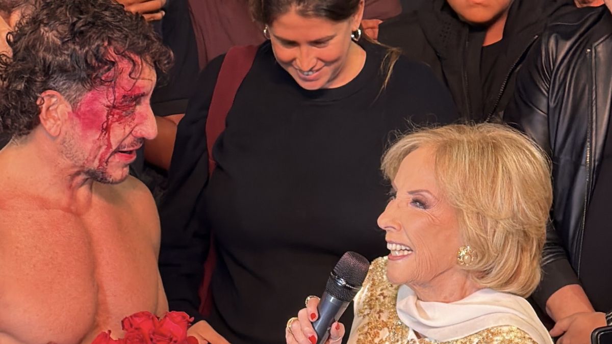 La pícara pregunta de Mirtha Legrand a Nico Vázquez en plena función de Rocky: ¿Vos tenés ese...?