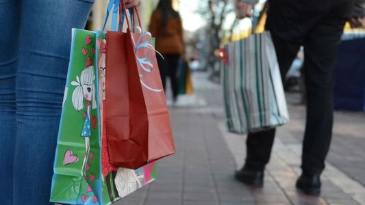 Con impulso popular, el consumo marcó en 2025 su tercer mejor semestre desde 2008